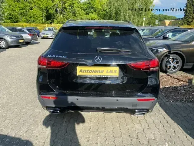 Gebraucht Mercedes GLA220 190 PS (139 kW) 2023 Nachtschwarz SUV