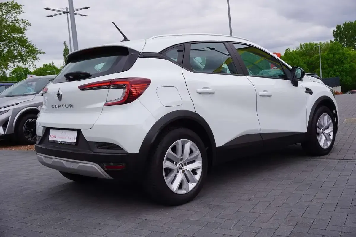 Gebraucht Renault Captur 140 PS (102 kW) 2022 Weiss SUV