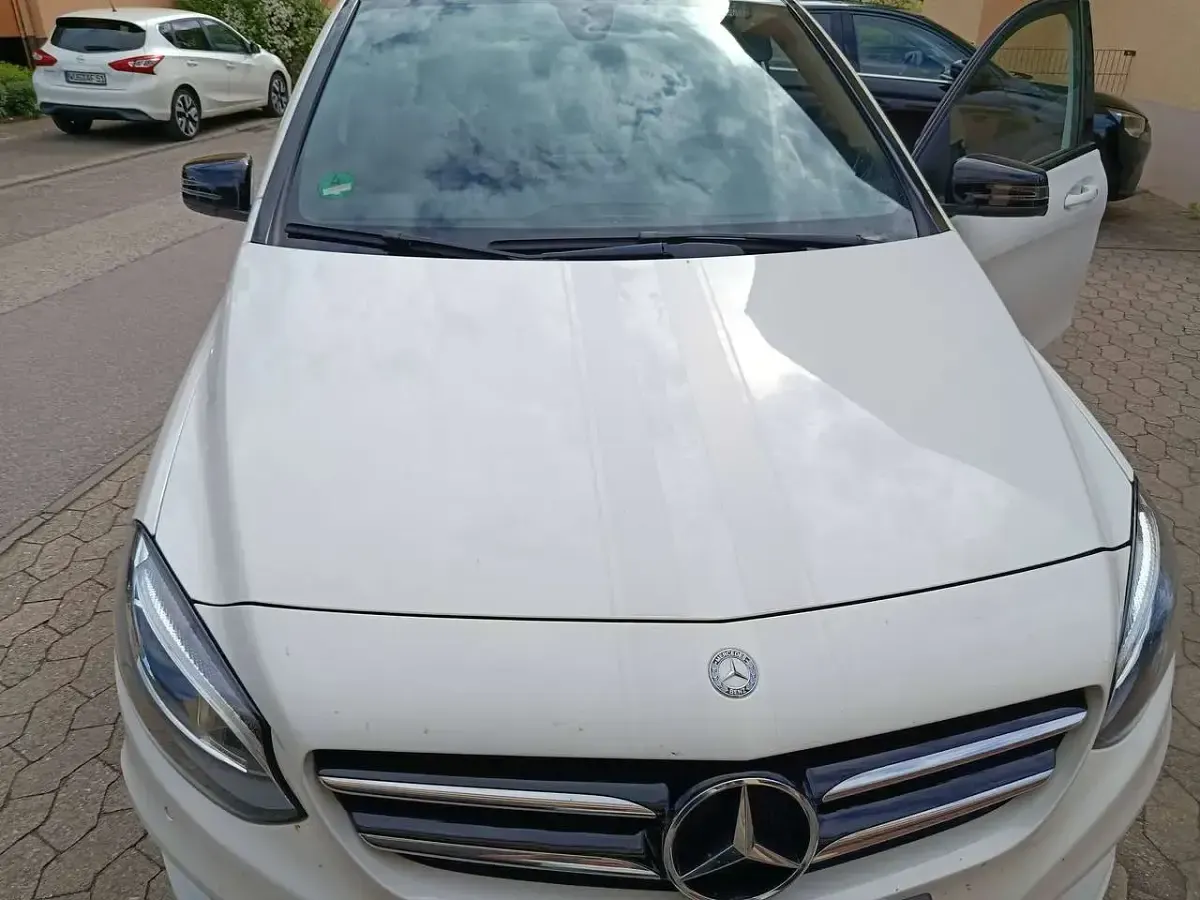 Gebraucht Mercedes B220 Edition 177 PS (130 kW) 2017 Kleinwagen