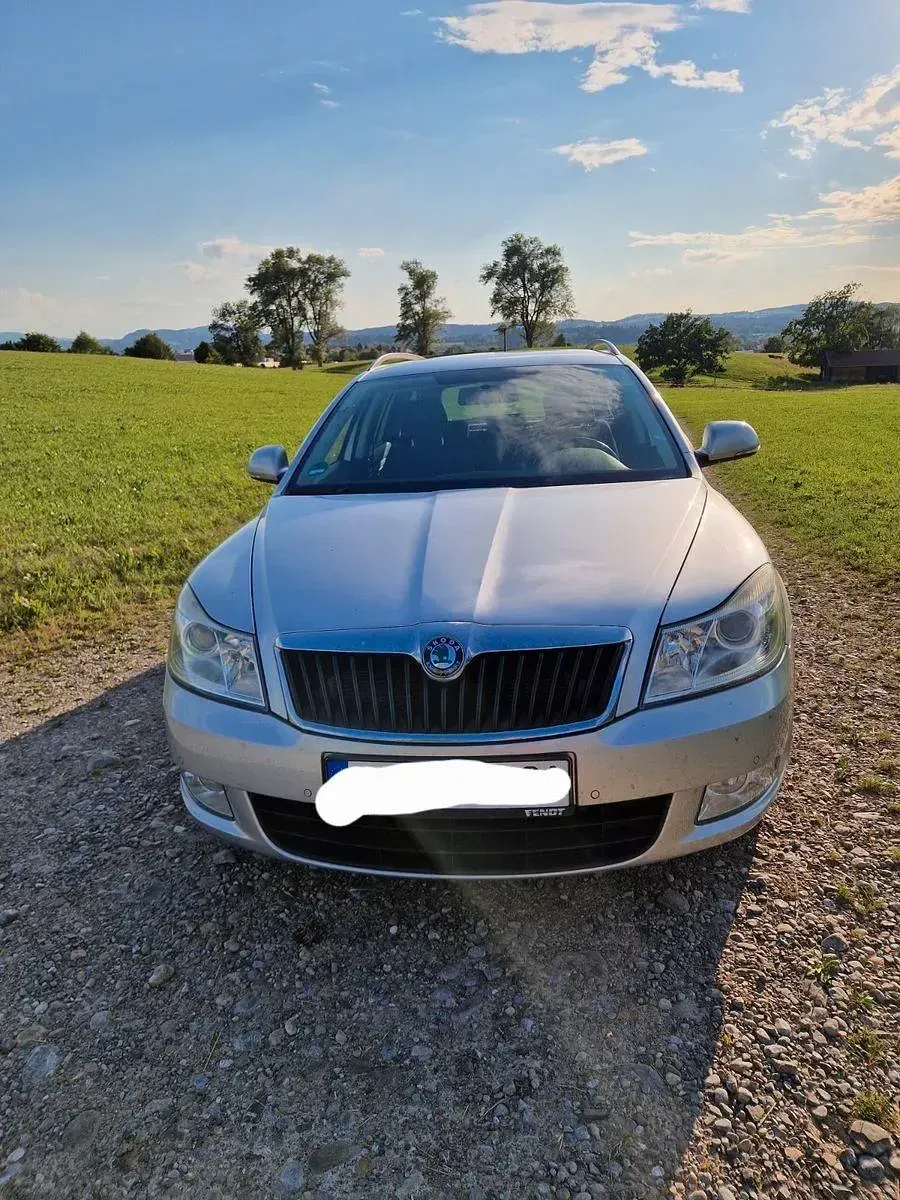Gebraucht Skoda Octavia 105 PS (77 kW) 2011 Silber Kombi