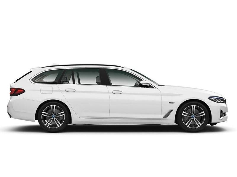 Gebraucht BMW 530 Luxury Line 184 PS (135 kW) 2022 Alpinweiss iii Kombi