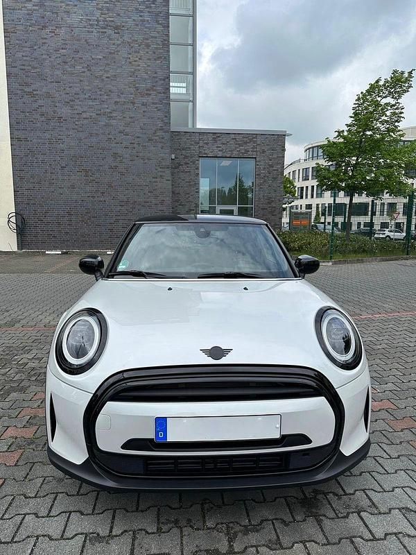 Gebraucht Mini Cooper 136 PS (100 kW) 2023 Weiß Kleinwagen