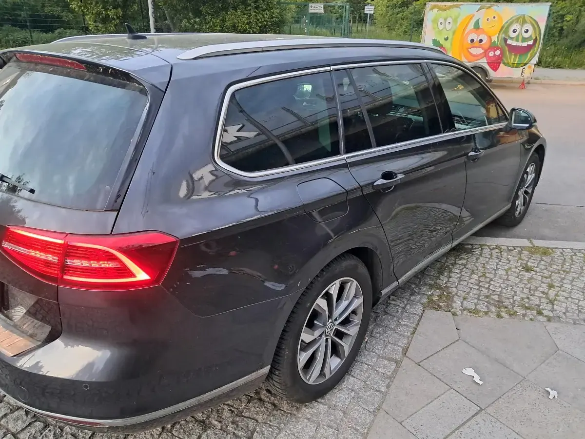 Gebraucht VW Passat 150 PS (110 kW) 2018 Grau Kombi