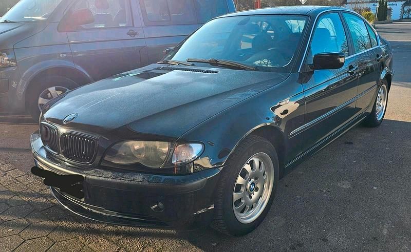 Second-hand BMW 316 116 CP (85 kW) 2004 Negru Berlinǎ