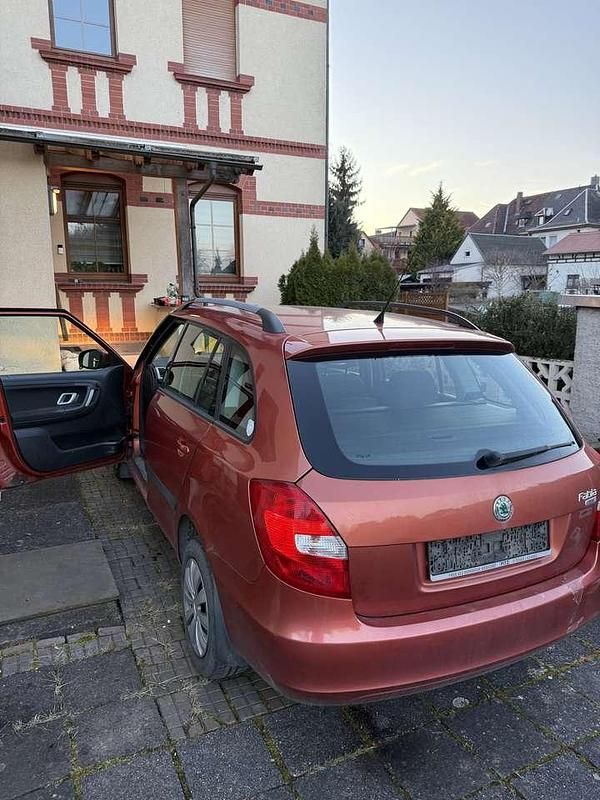 Gebraucht Skoda Fabia Ambiente 105 PS (77 kW) 2008 Orange Kombi