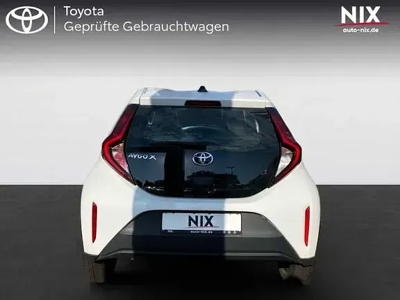 Gebraucht Toyota Aygo X 72 PS (52 kW) 2023 Schneeweiß SUV