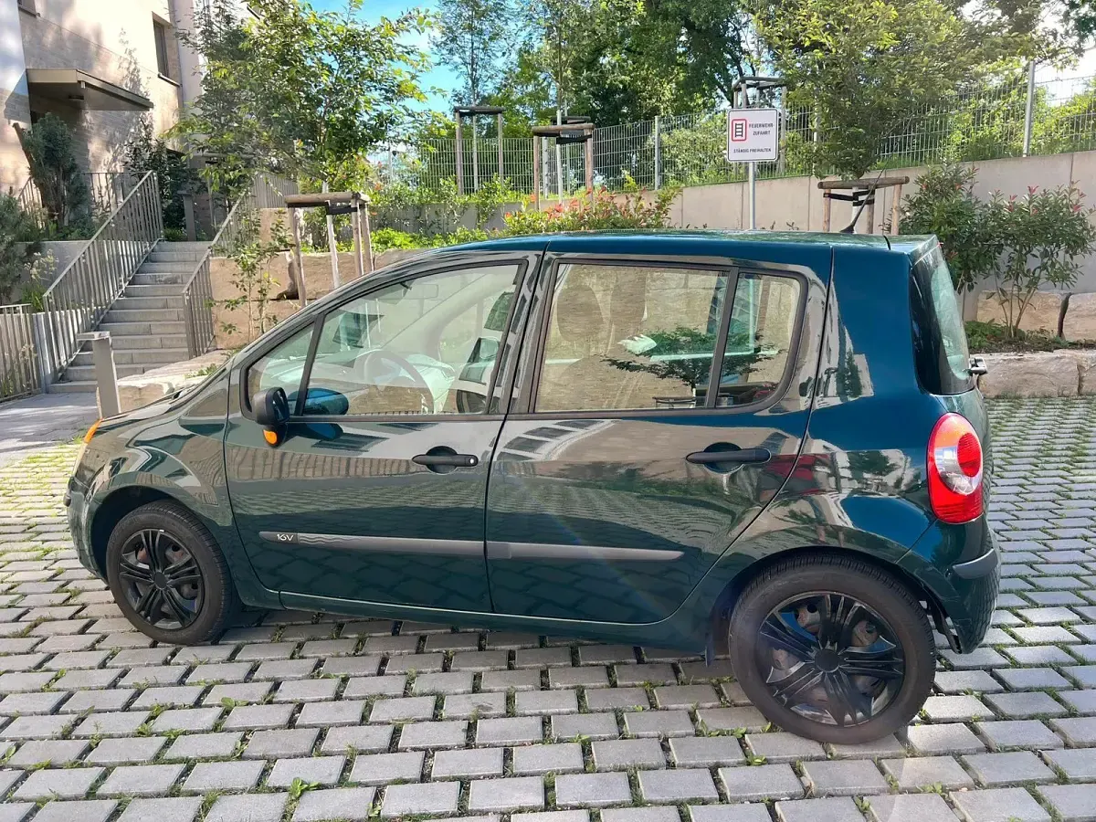 Gebraucht Renault Modus 75 PS (55 kW) 2004 Grün Van / Kleinbus