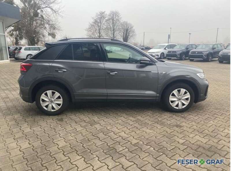 Gebraucht VW T-Roc R-line 150 PS (110 kW) 2024 Indiumgrau metallic schwarz SUV