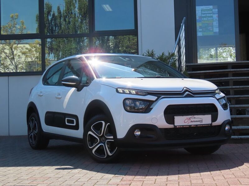 Weiß Gebraucht 2021 Citroën C3 Feel Kleinwagen | 9.900 € (Guter Preis) - Bild 1/4