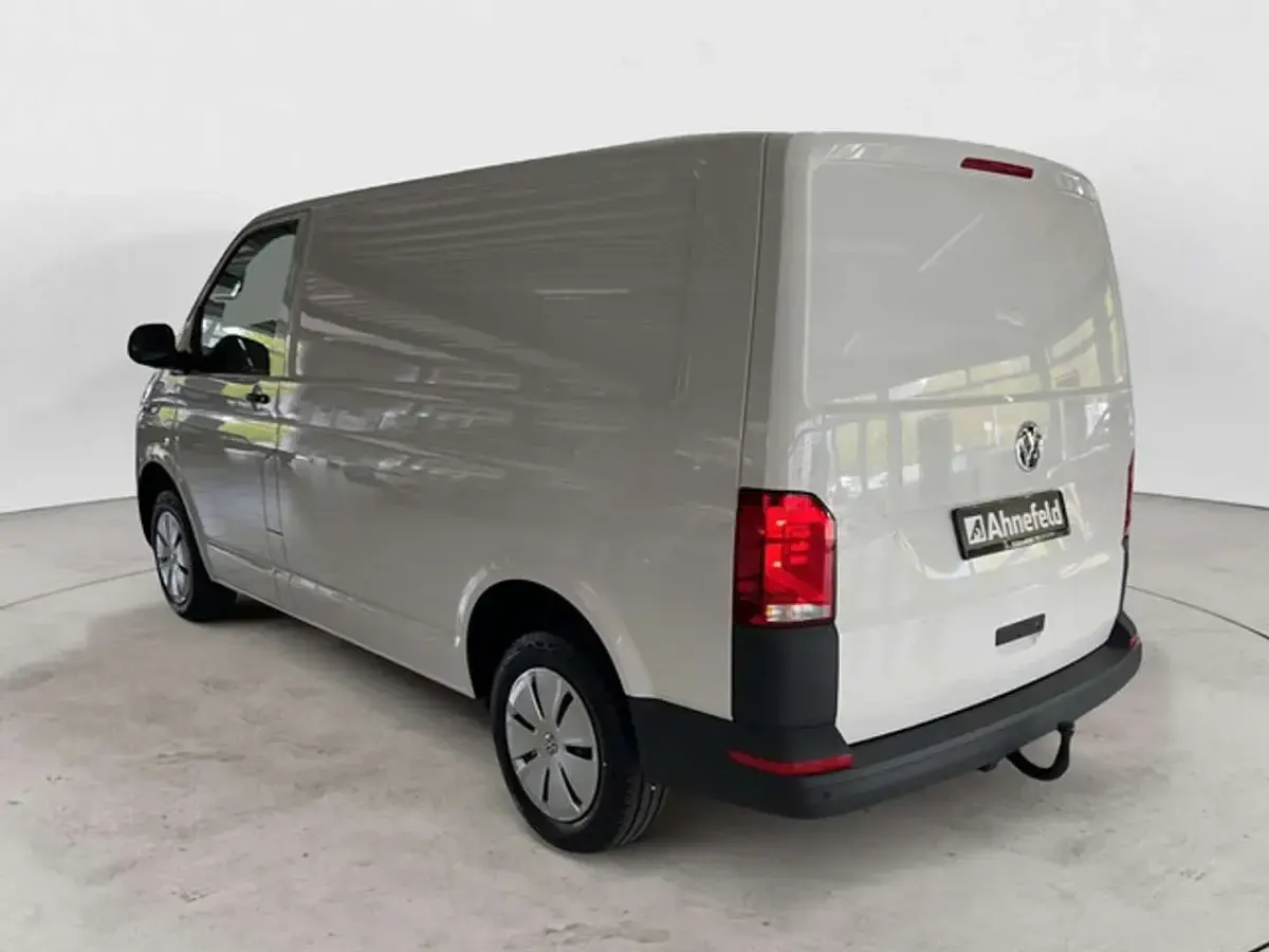 Gebraucht VW T7 150 PS (110 kW) 2024 Candy weiss Van