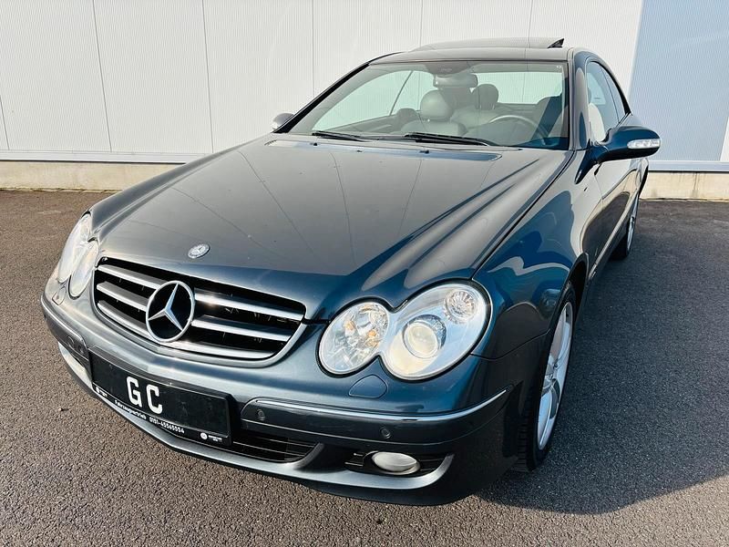 Gebraucht Mercedes CLK220 150 PS (110 kW) 2009 Grau Coupé