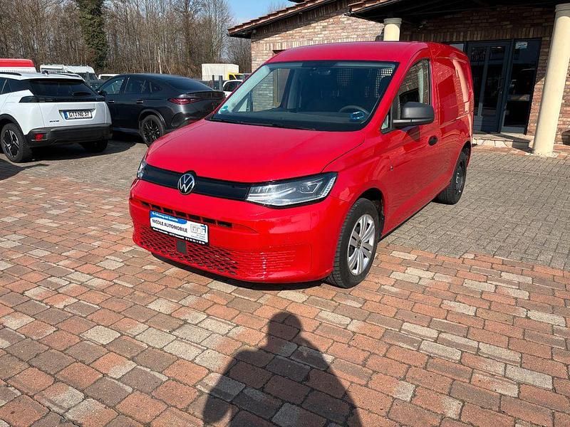 Gebraucht VW Caddy Basis 122 PS (89 kW) 2024 Rot Van / Kleinbus