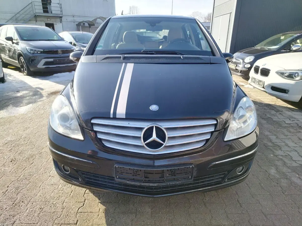 Gebraucht Mercedes B200 136 PS (100 kW) 2005 Schwarz Van / Kleinbus