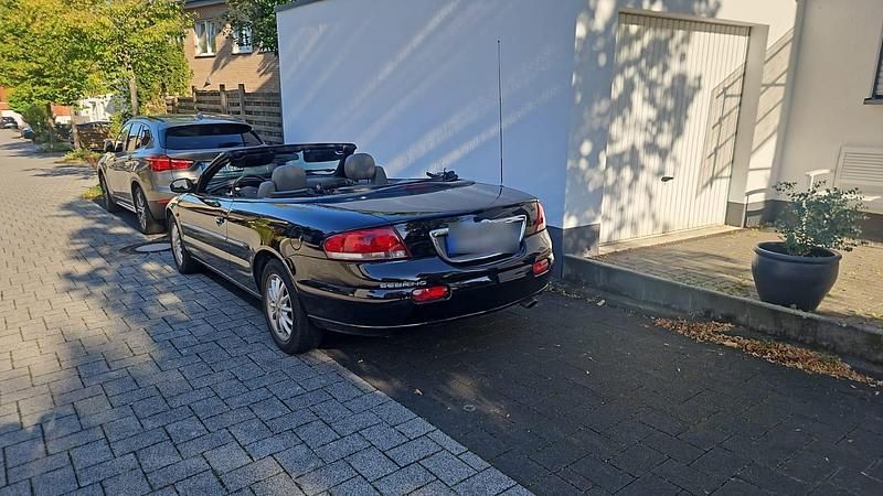 Gebraucht Chrysler Sebring Cabriolet 149 PS (109 kW) 2002 Schwarz Cabrio