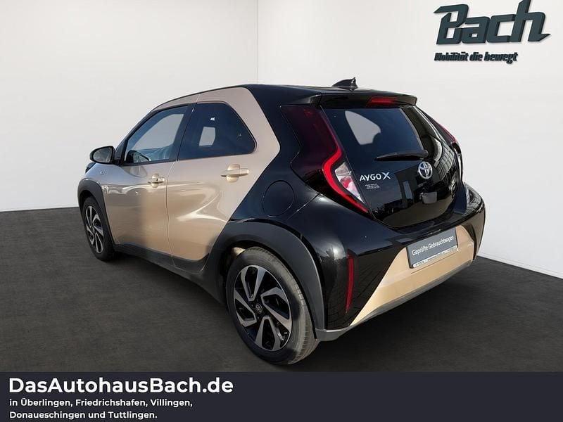 Gebraucht Toyota Aygo X Comfort 72 PS (52 kW) 2022 Ginger beige SUV
