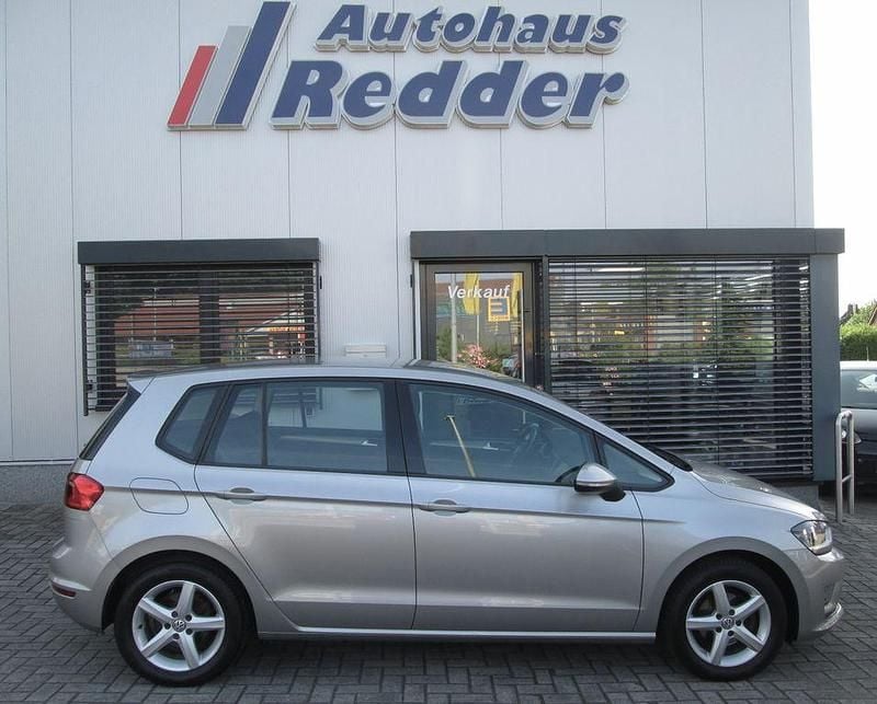 Silber Gebraucht 2016 VW Golf Comfortline SUV | 12.400 € (Etwas zu teuer) - Bild 1/4