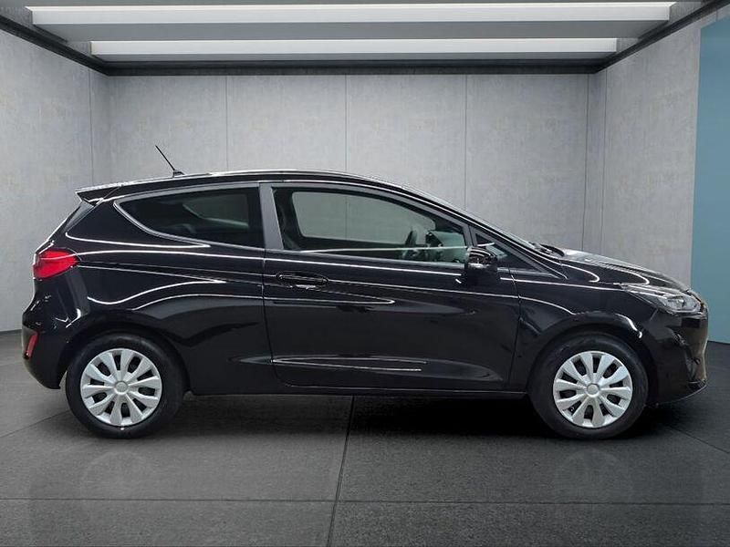Gebraucht Ford Fiesta 101 PS (74 kW) 2022 Schwarz Kleinwagen
