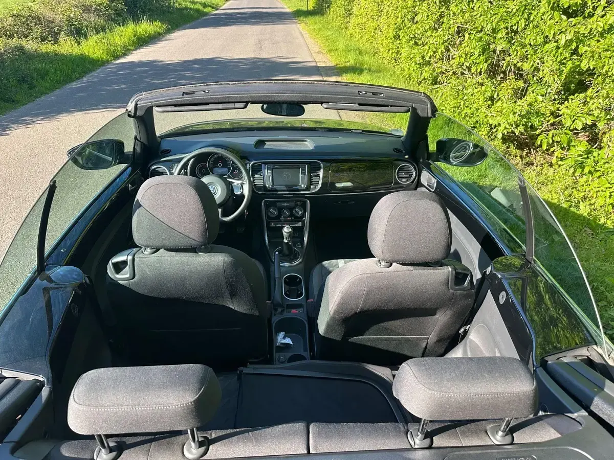 Gebraucht VW Beetle 105 PS (77 kW) 2017 Schwarz Kleinwagen