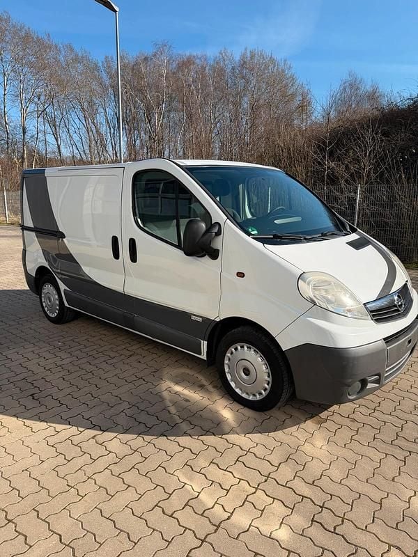 Gebraucht Opel Vivaro 114 PS (83 kW) 2007 Weiß Van / Kleinbus