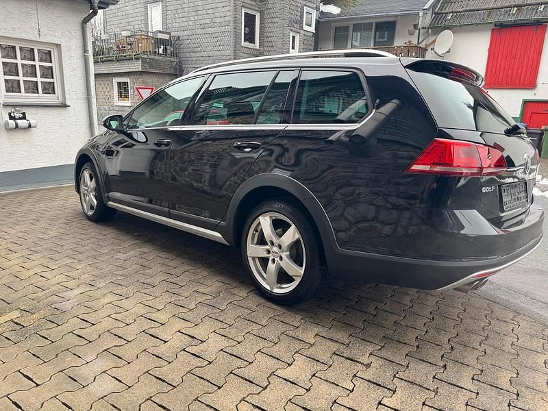 Gebraucht VW Golf Alltrack 184 PS (135 kW) 2016 Schwarz Kombi