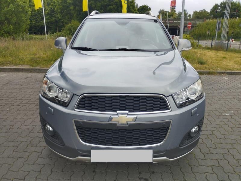 Silber Gebraucht 2013 Chevrolet Captiva LTZ SUV | 8.900 € (Superpreis) - Bild 1/4