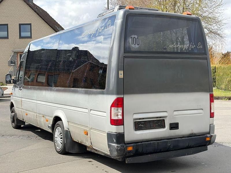 Second-hand Mercedes Sprinter 156 CP (114 kW) 2001 Argintiu