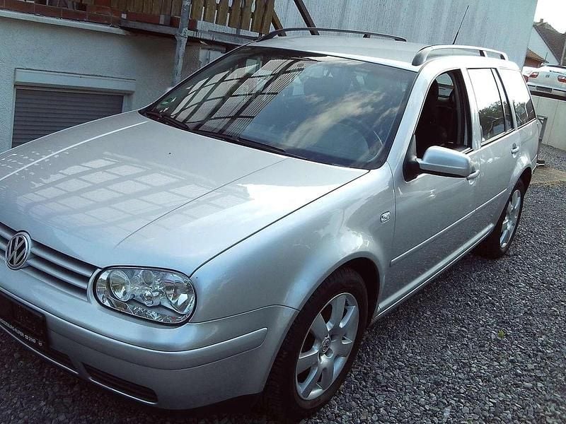 Reflexsilber metallic (metallic) Gebraucht 2005 VW Golf IV Pacific Kombi | 1.999 € (Guter Preis) - Bild 1/4