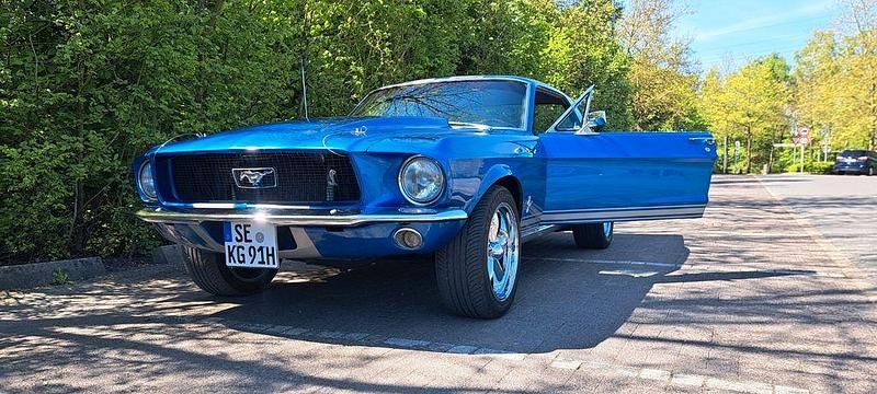 Blau Gebraucht 1967 Ford Mustang Coupé | 31.999 € - Bild 1/4