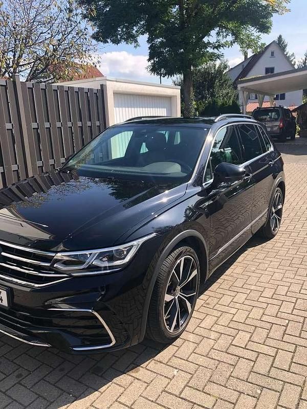 Schwarz Gebraucht 2021 VW Tiguan R-line SUV | 34.300 € (Fairer Preis) - Bild 1/4