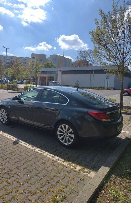 Gebraucht Opel Insignia S 140 PS (102 kW) 2012 Schwarz Limousine