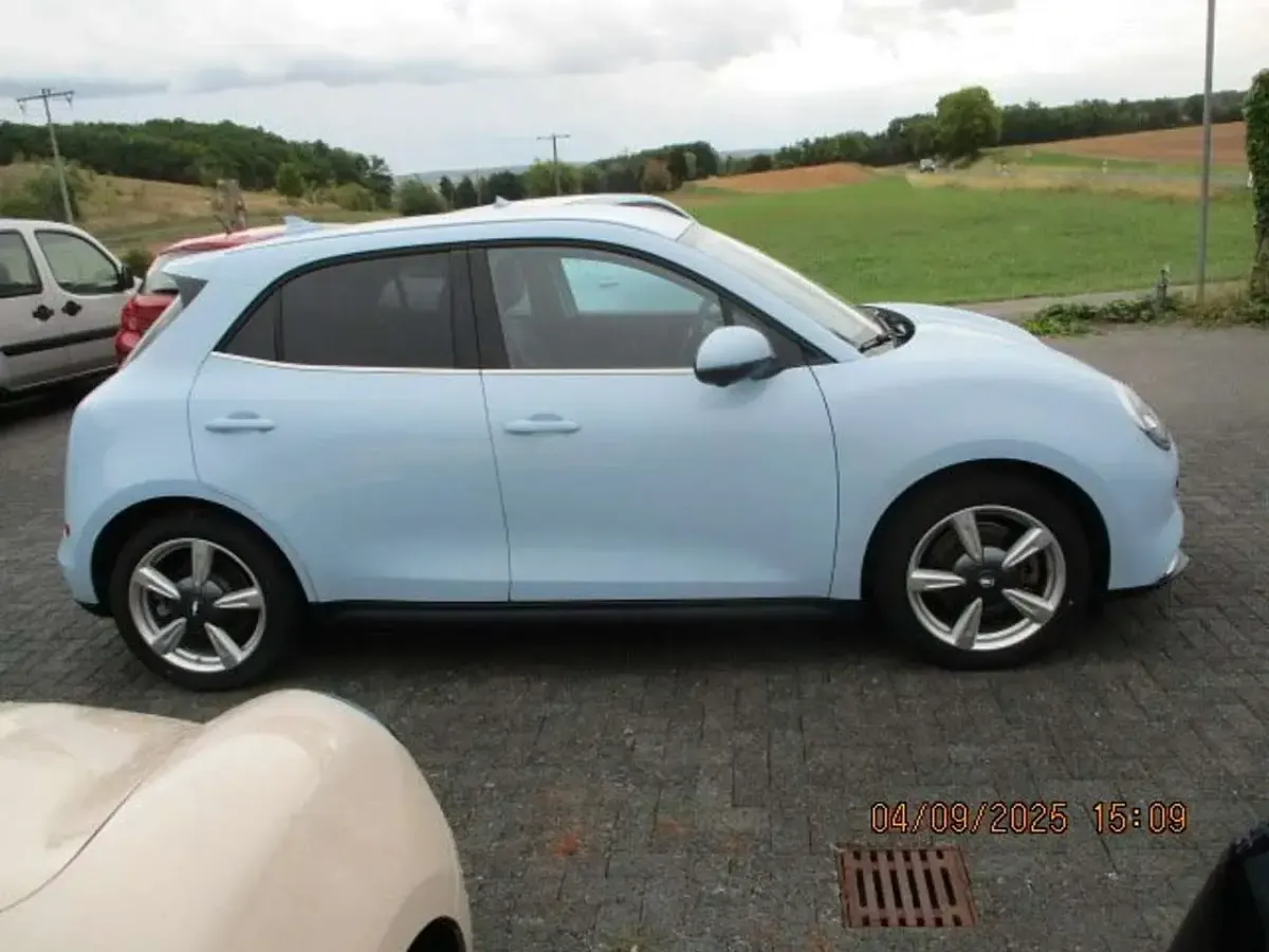 Używany Ora Funky Cat 400 Pro 125 kW (171 KM) 2023 Niebieski Hatchback