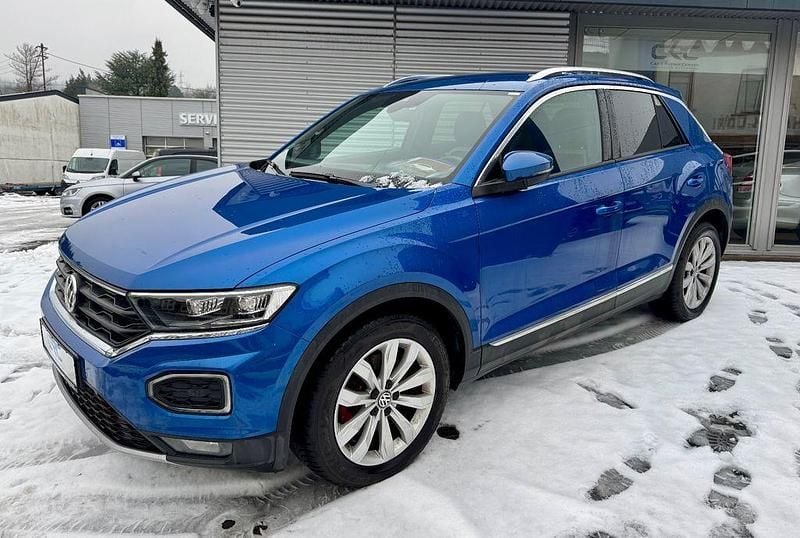Blau Gebraucht 2018 VW T-Roc Sportline SUV | 23.490 € (Teuer) - Bild 1/3