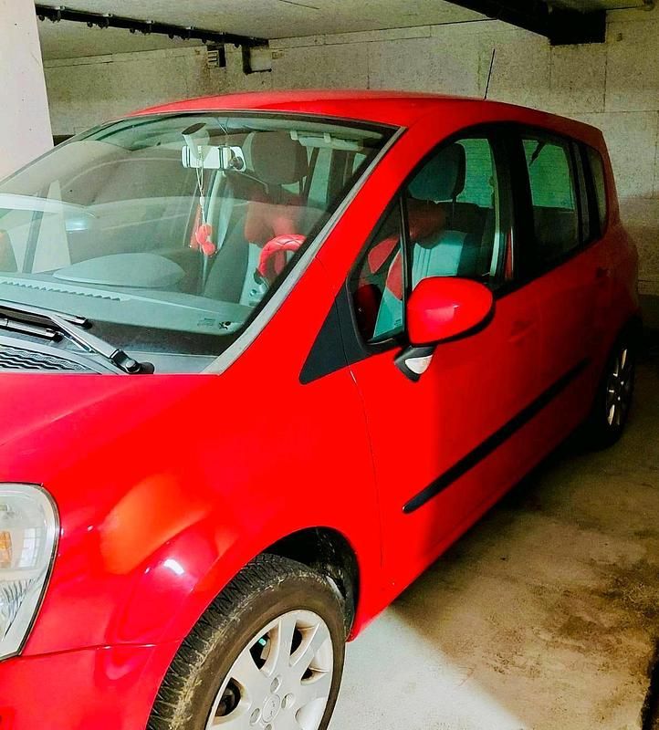 Second-hand Renault Modus 112 CP (82 kW) 2009 Roșu Monovolum