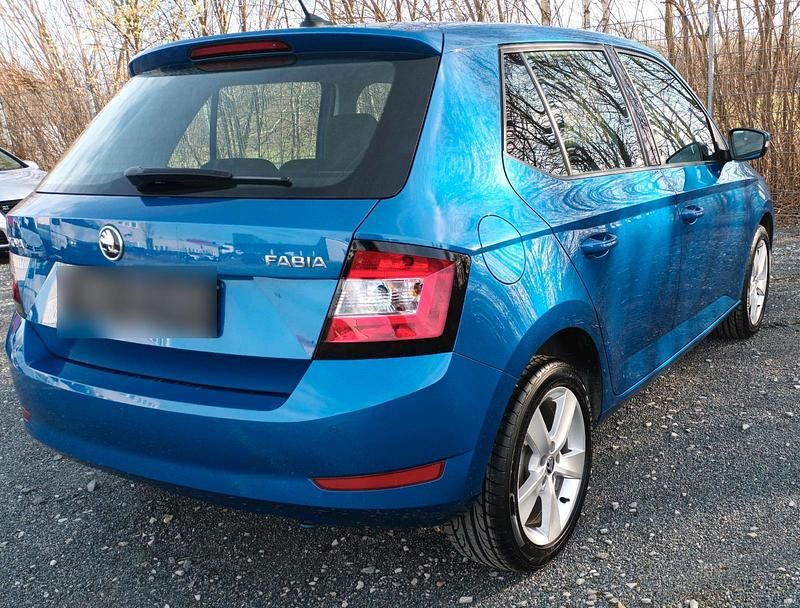Gebraucht Skoda Fabia Cool Plus 75 PS (55 kW) 2019 Blau Kleinwagen