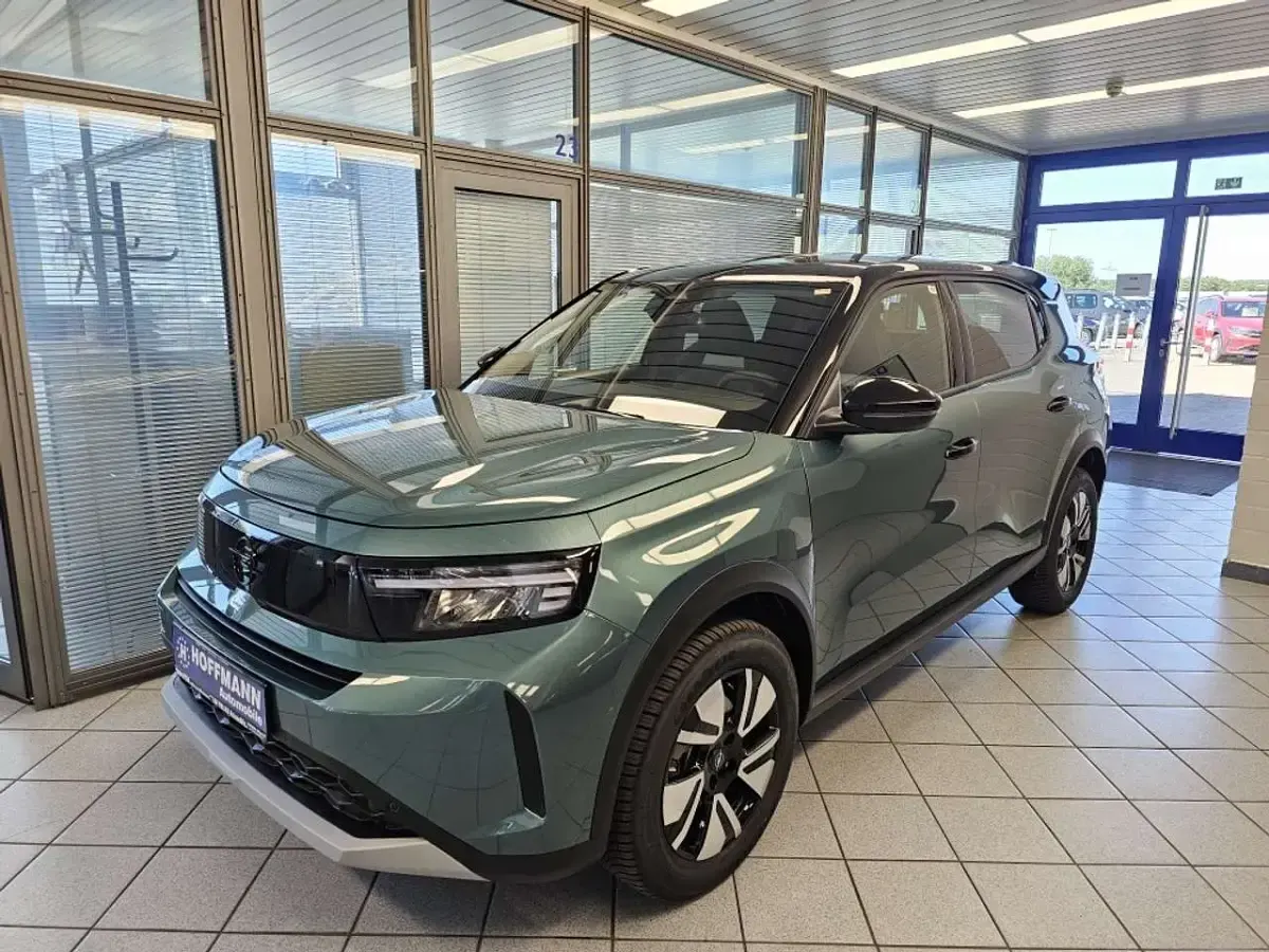 Neu Opel Frontera 145 PS (106 kW) 2026 Grün SUV