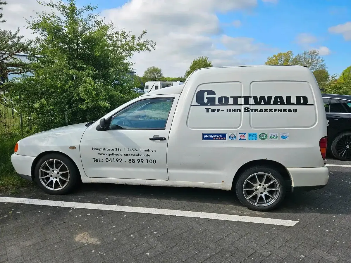 Używany VW Caddy 63 KM (46 kW) 2000 Minivan