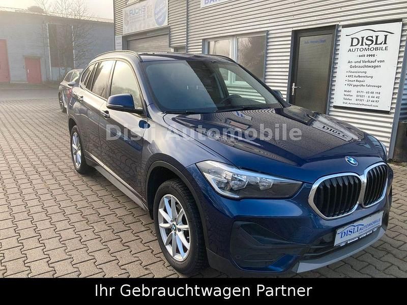 Mediterranblau Gebraucht 2019 BMW X1 Advantage SUV | 14.990 € (Fairer Preis) - Bild 1/4