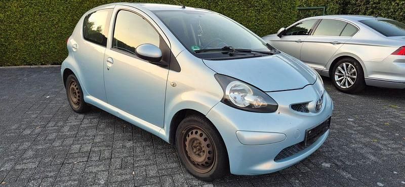Gebraucht 2005 Toyota Aygo City Kleinwagen | 990 € (Guter Preis) - Bild 1/4