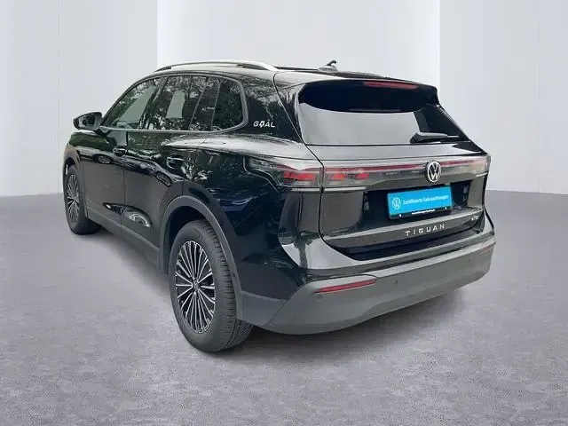 Gebraucht VW Tiguan Goal 131 PS (96 kW) 2025 Schwarz SUV