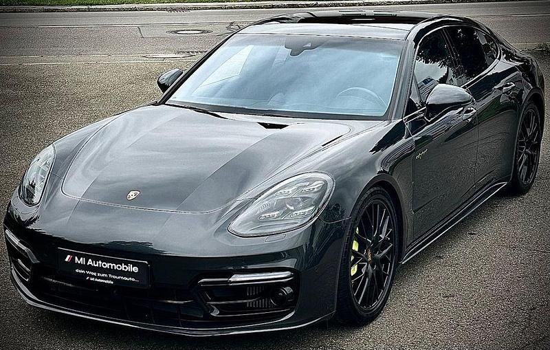 Grau Gebraucht 2018 Porsche Panamera Turbo S Limousine | 58.950 € (Guter Preis) - Bild 1/4