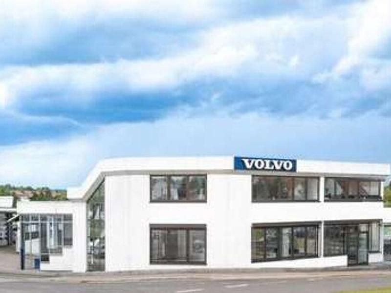 Onyx black (metallic) Gebraucht 2021 Volvo V90 Inscription Kombi | 29.250 € (Guter Preis) - Bild 1/4