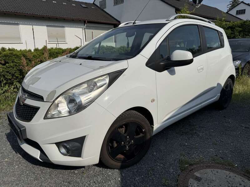Schneeweiss/summitwhite/arctic Gebraucht 2012 Chevrolet Spark LT Kleinwagen | 2.799 € (Fairer Preis) - Bild 1/4