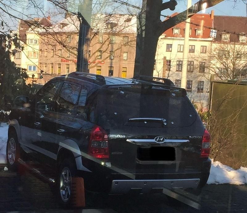 Schwarz Gebraucht 2006 Hyundai Tucson SUV | 3.200 € (Guter Preis) - Bild 1/4
