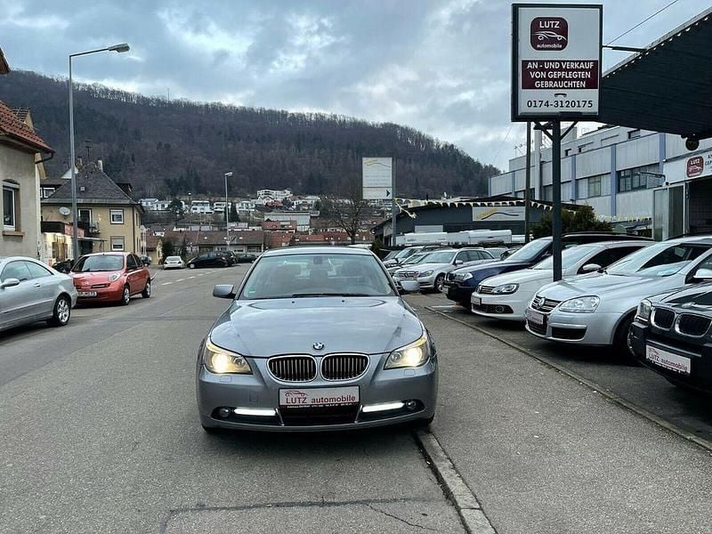 Gebraucht BMW 523 177 PS (130 kW) 2006 Silbergrau metallic Limousine