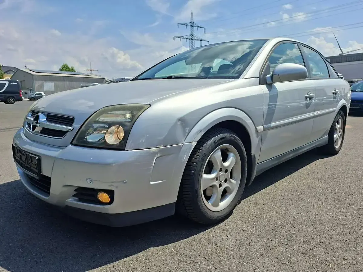 Gebraucht Opel Vectra GTS 101 PS (74 kW) 2005 Silber Limousine