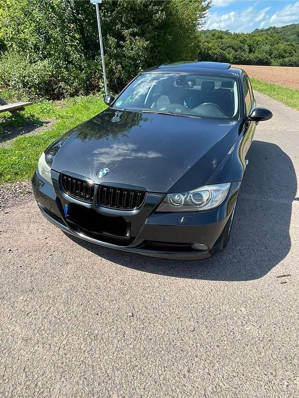 Schwarz Gebraucht 2007 BMW 320 Limousine | 4.700 € (Fairer Preis) - Bild 1/4