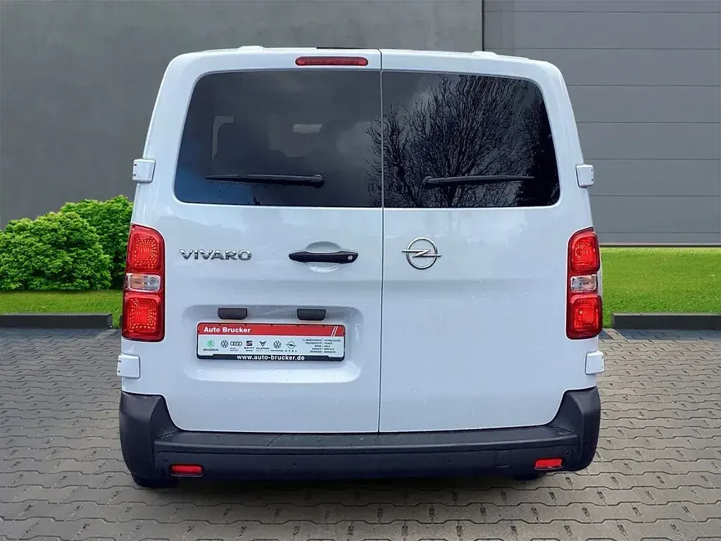 Gebraucht Opel Vivaro-e Combi 144 PS (105 kW) 2022 Arctic white Van / Kleinbus