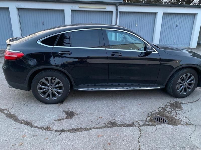 Schwarz Gebraucht 2018 Mercedes GLC250 Exclusive Coupé | 29.990 € (Superpreis) - Bild 1/4