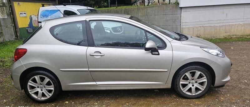 Silber Gebraucht 2007 Peugeot 207 Kleinwagen | 900 € (Superpreis) - Bild 1/4