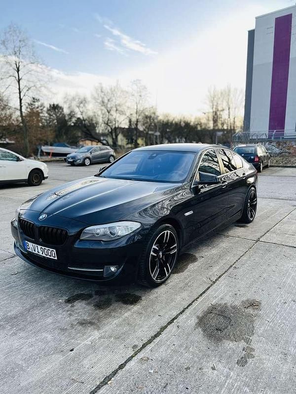 Gebraucht BMW 530 258 PS (189 kW) 2013 Limousine